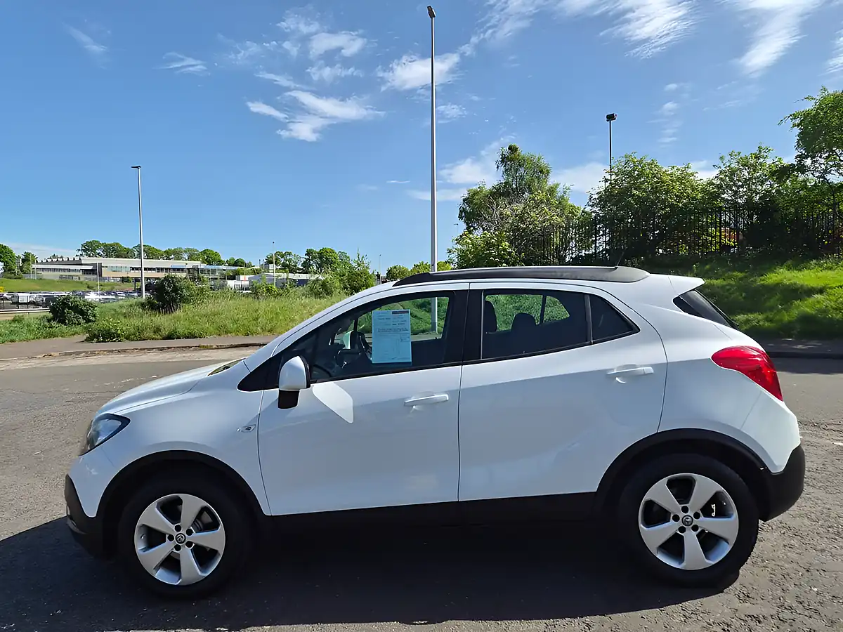Used 2016 Vauxhall Mokka Tech Line White - Interior and Exterior details 10