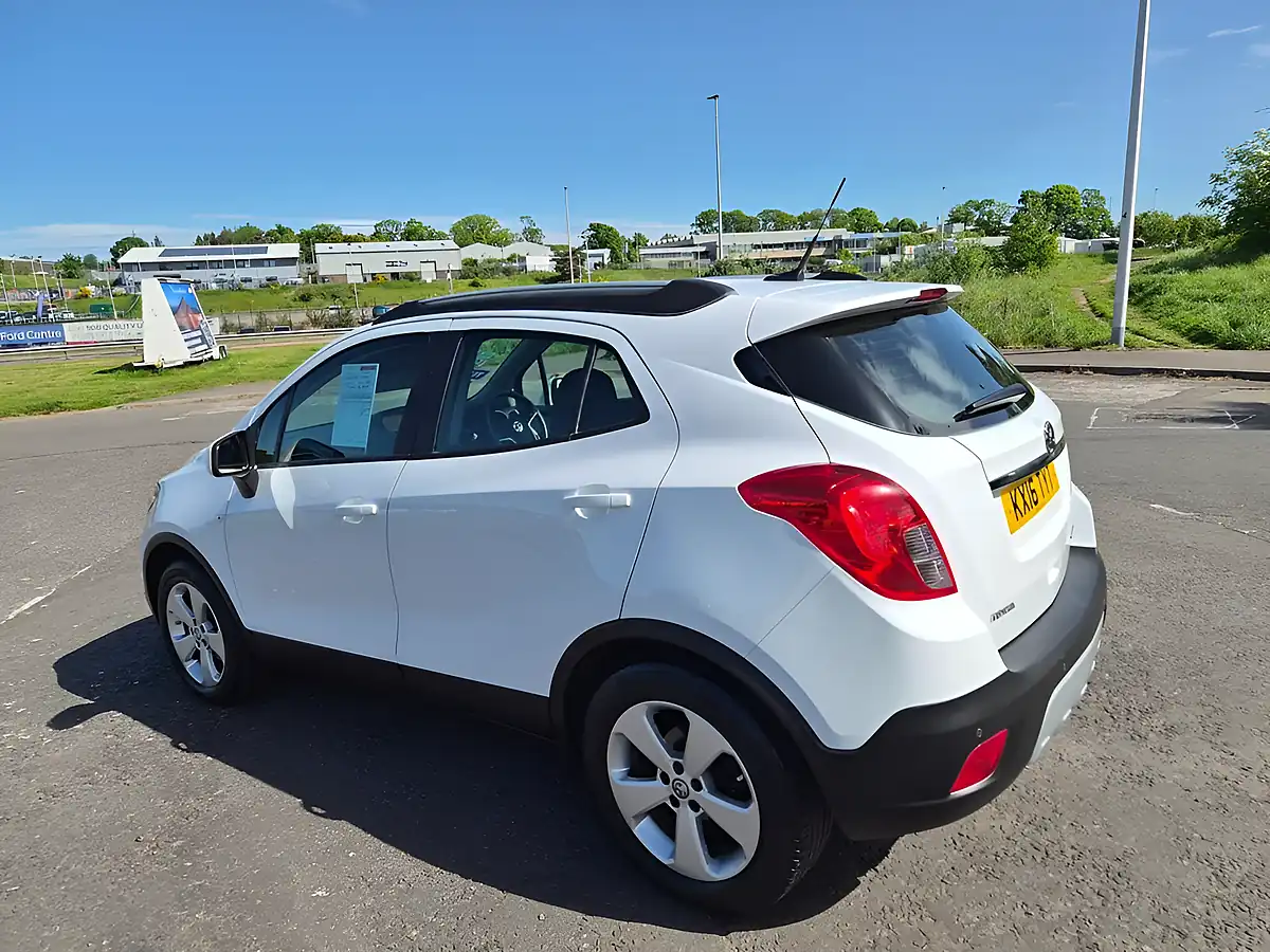 Used 2016 Vauxhall Mokka Tech Line White - Interior and Exterior details 12