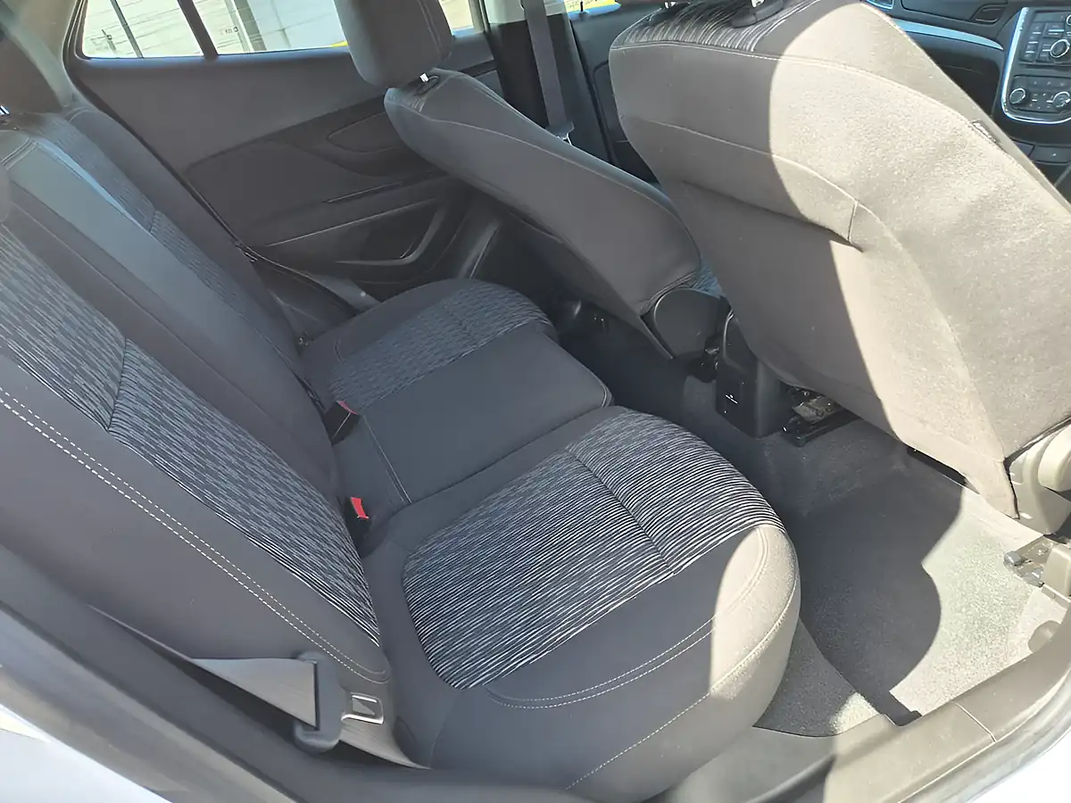 Used 2016 Vauxhall Mokka Tech Line White - Interior and Exterior details 16