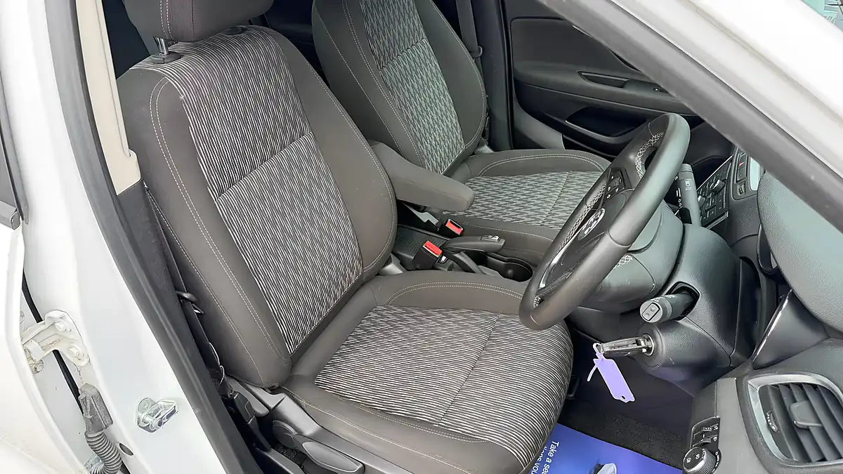 Used 2016 Vauxhall Mokka Tech Line White - Interior and Exterior details 15