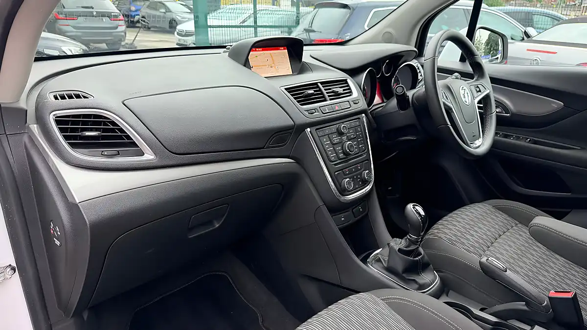 Used 2016 Vauxhall Mokka Tech Line White - Interior and Exterior details 16