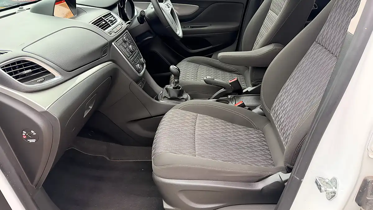 Used 2016 Vauxhall Mokka Tech Line White - Interior and Exterior details 17