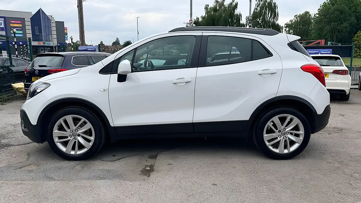 Used 2016 Vauxhall Mokka Tech Line White - Interior and Exterior details 6