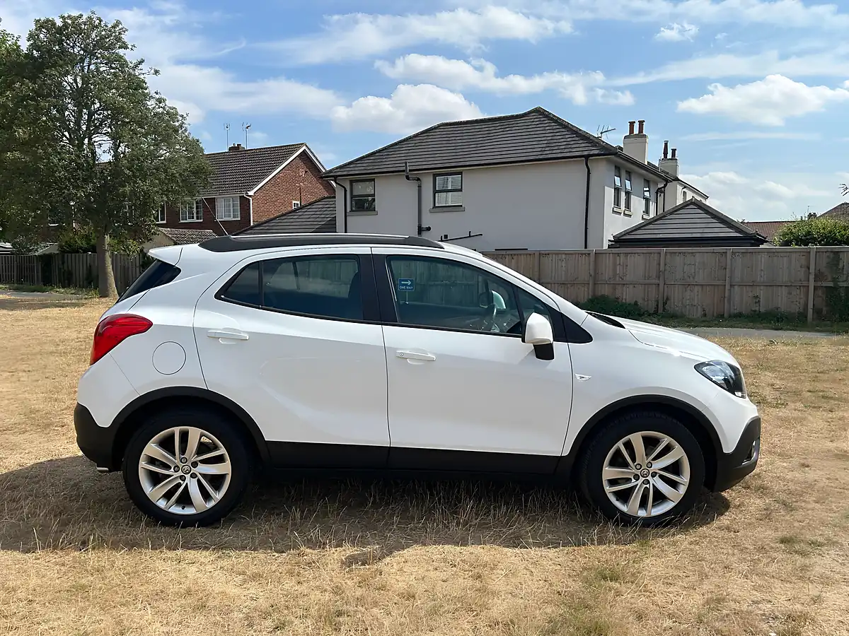 Used 2016 Vauxhall Mokka Tech Line White - Interior and Exterior details 4