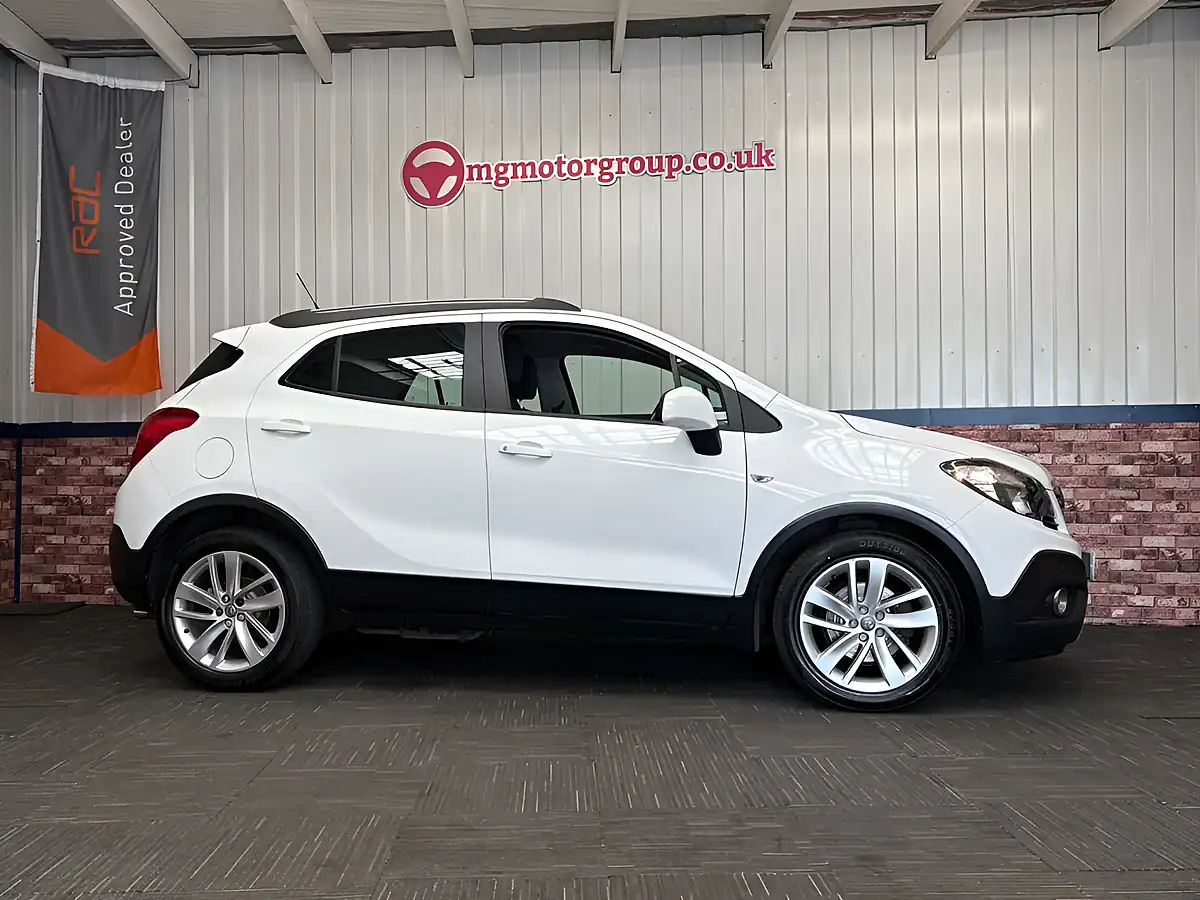 Used 2016 Vauxhall Mokka Tech Line White - Interior and Exterior details 8