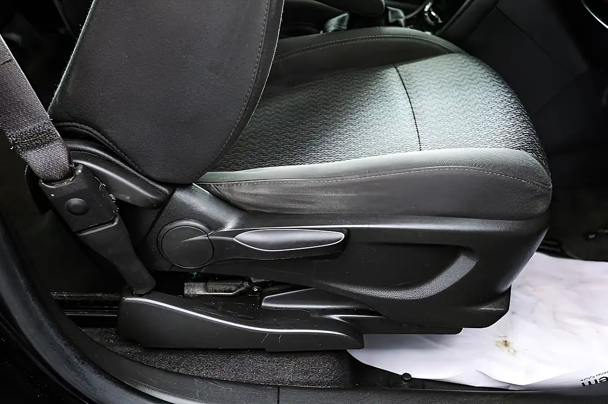 Used 2016 Vauxhall Mokka X Active Black - Interior and Exterior details 15