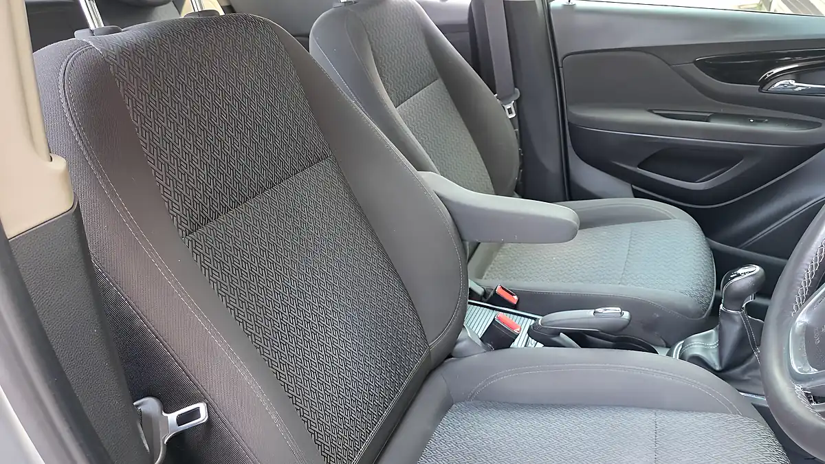 Used 2016 Vauxhall Mokka X Active Silver - Interior and Exterior details 10