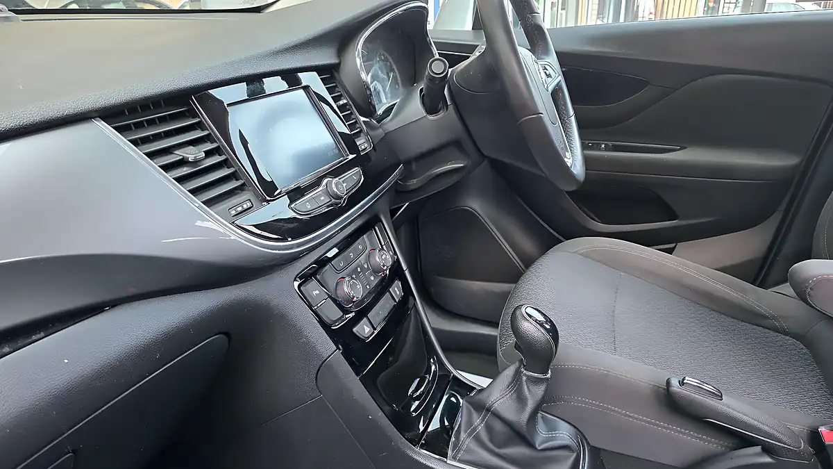 Used 2016 Vauxhall Mokka X Active Silver - Interior and Exterior details 6