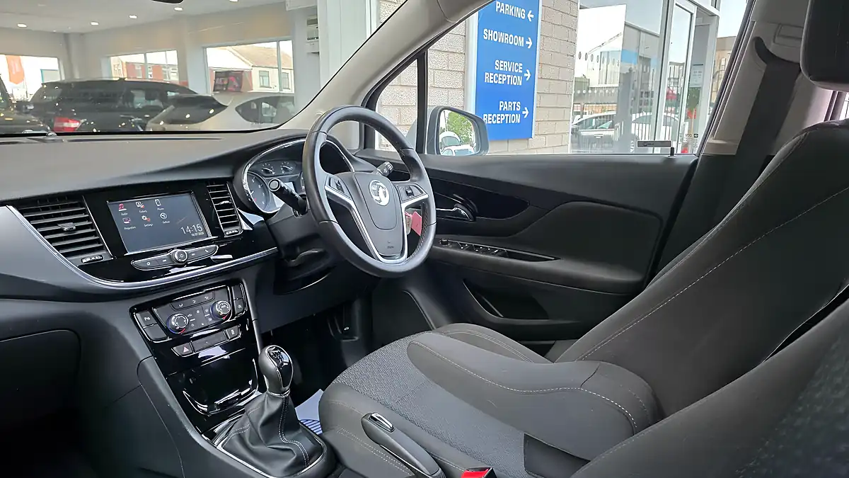 Used 2016 Vauxhall Mokka X Active Silver - Interior and Exterior details 7