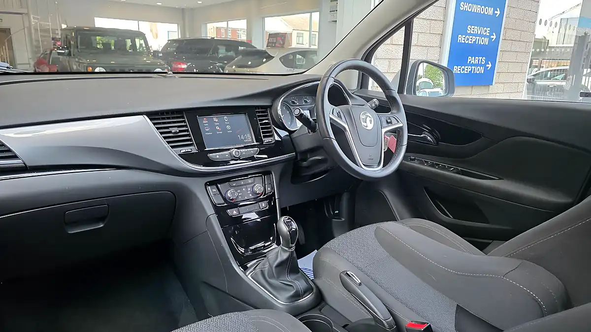Used 2016 Vauxhall Mokka X Active Silver - Interior and Exterior details 9