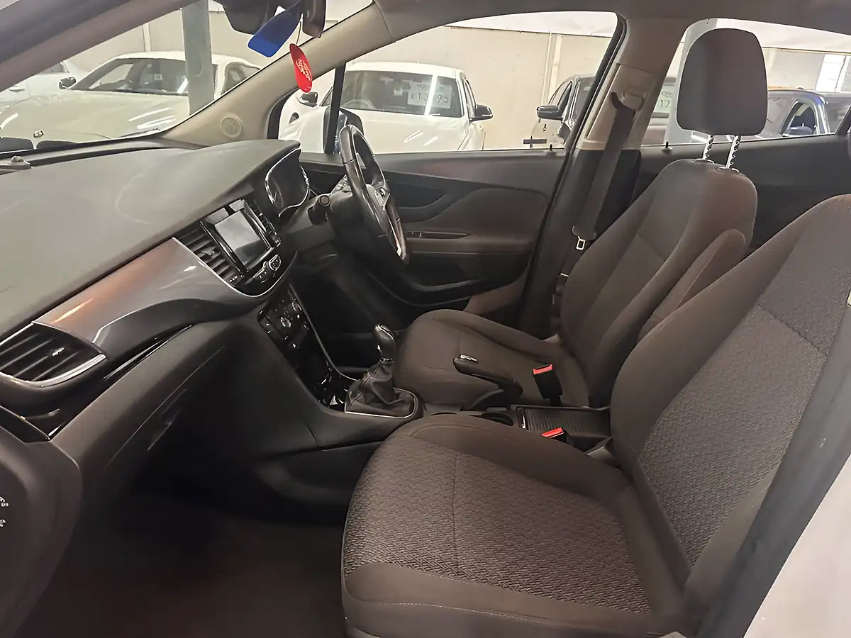 Used 2016 Vauxhall Mokka X Active White - Interior and Exterior details 10