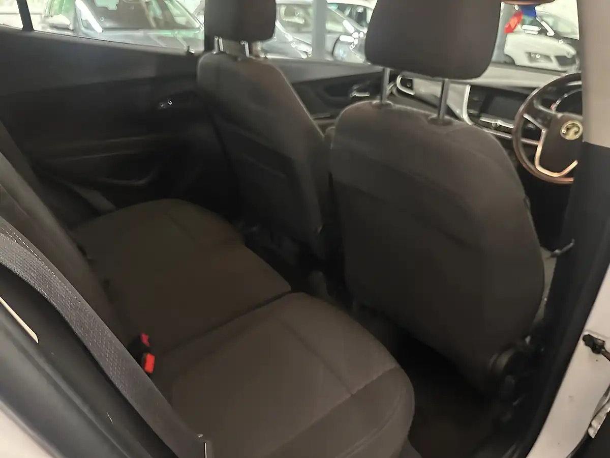 Used 2016 Vauxhall Mokka X Active White - Interior and Exterior details 16