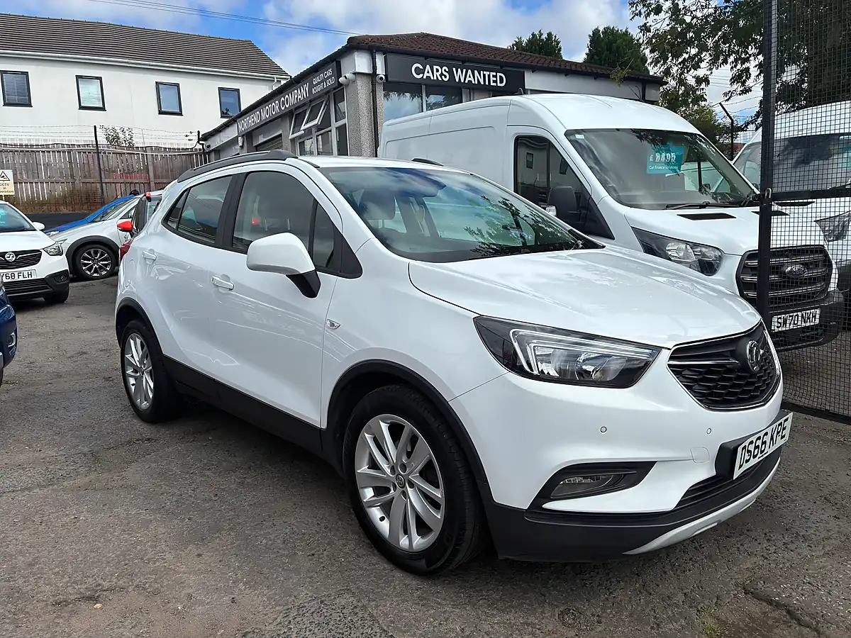 Used 2016 Vauxhall Mokka X Active White - Front View