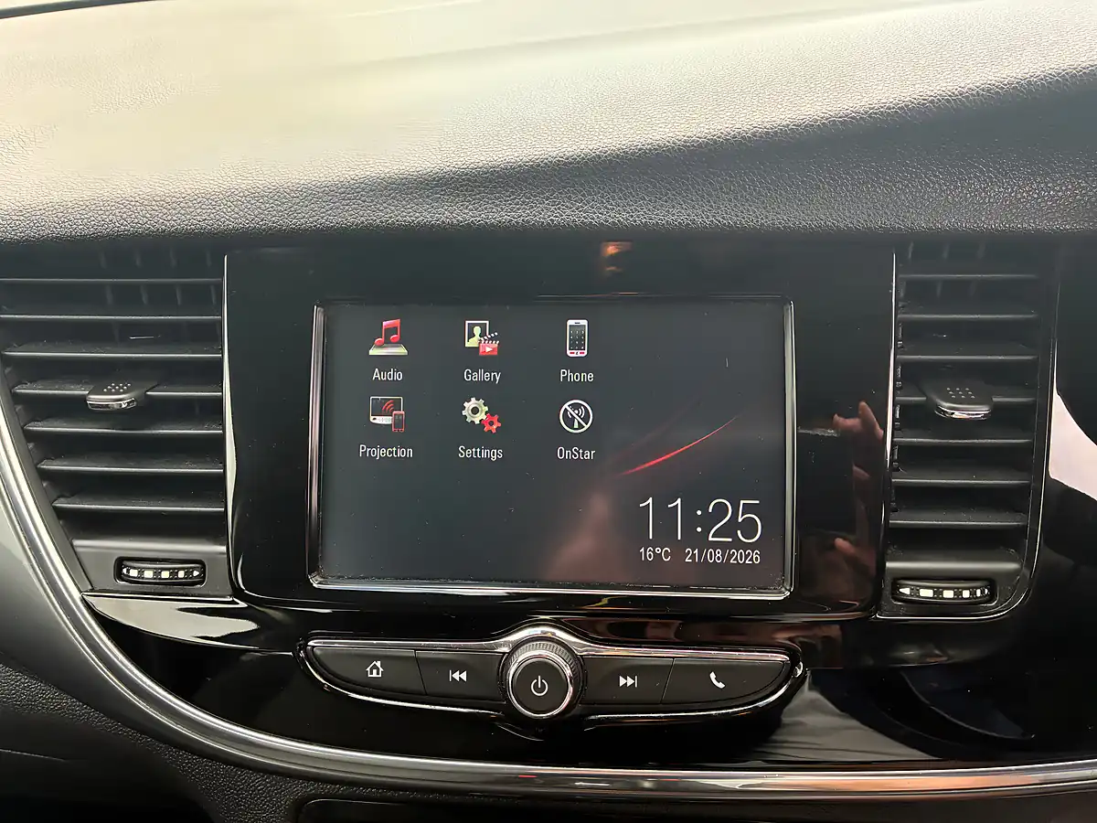 Used 2016 Vauxhall Mokka X Active White - Interior and Exterior details 12
