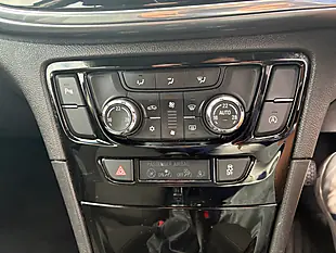 Used 2016 Vauxhall Mokka X Active White - Interior and Exterior details 9
