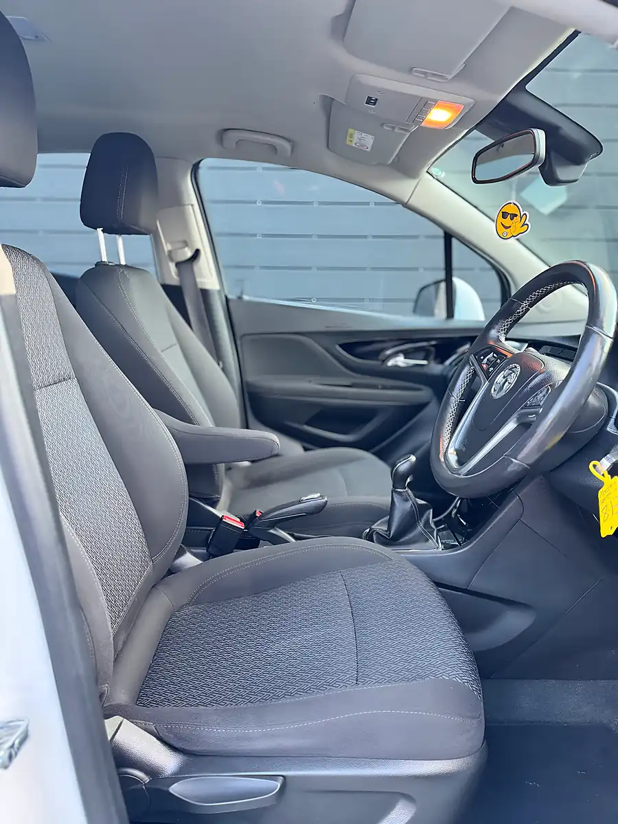 Used 2016 Vauxhall Mokka X Active White - Interior and Exterior details 13