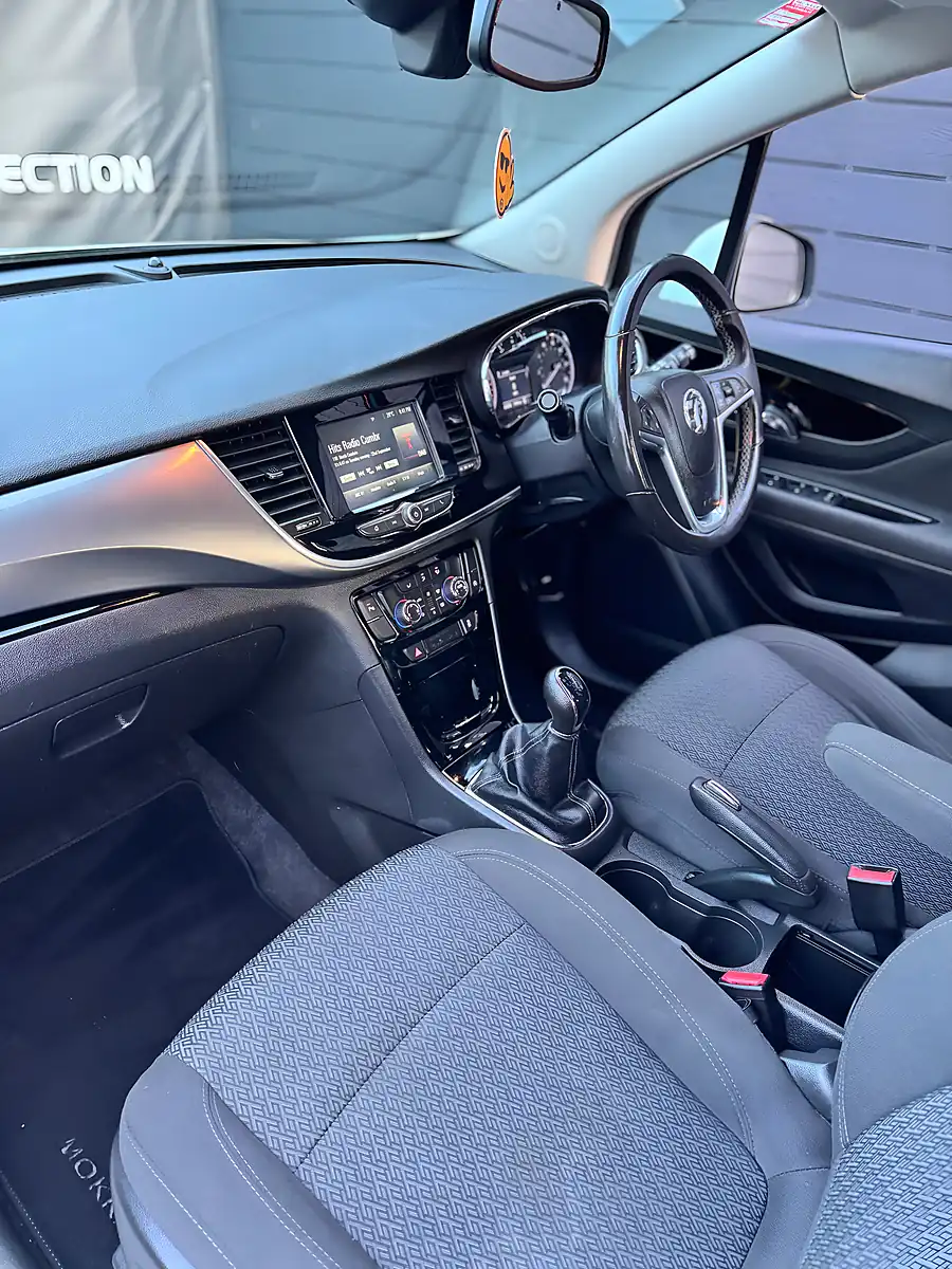 Used 2016 Vauxhall Mokka X Active White - Interior and Exterior details 9