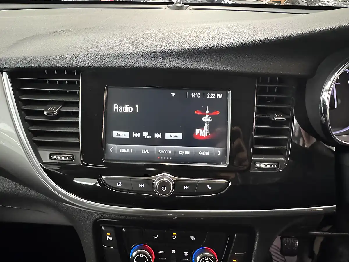 Used 2016 Vauxhall Mokka X Active White - Interior and Exterior details 10