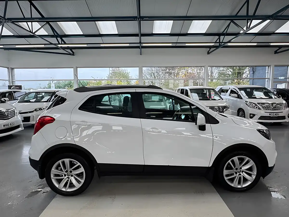 Used 2016 Vauxhall Mokka X Active White - Interior and Exterior details 4