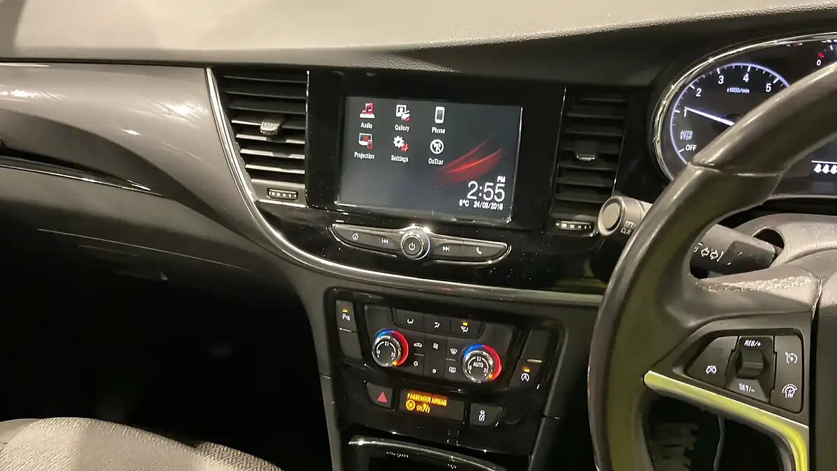 Used 2016 Vauxhall Mokka X Active White - Interior and Exterior details 8