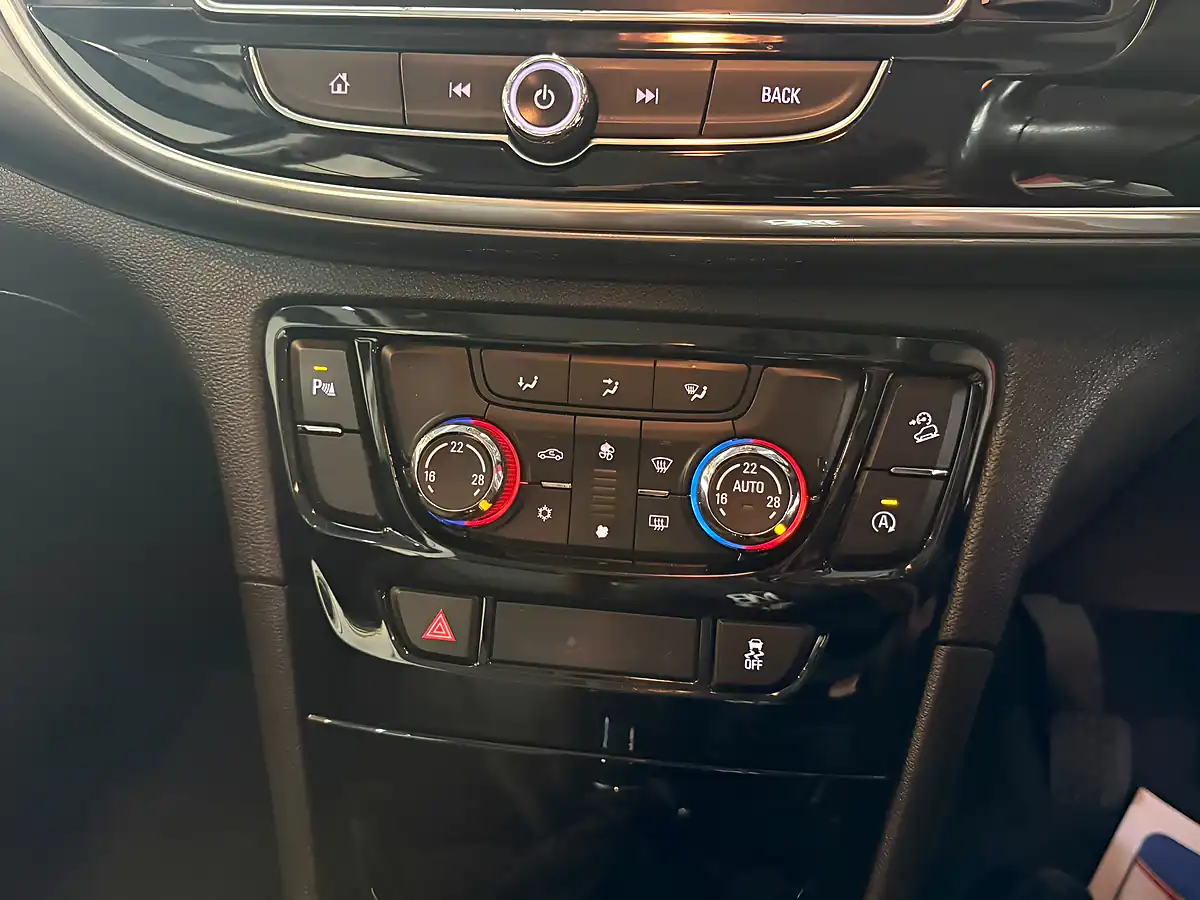 Used 2016 Vauxhall Mokka X Design Nav Grey - Interior and Exterior details 17
