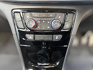 Used 2016 Vauxhall Mokka X Design Nav White - Interior and Exterior details 16