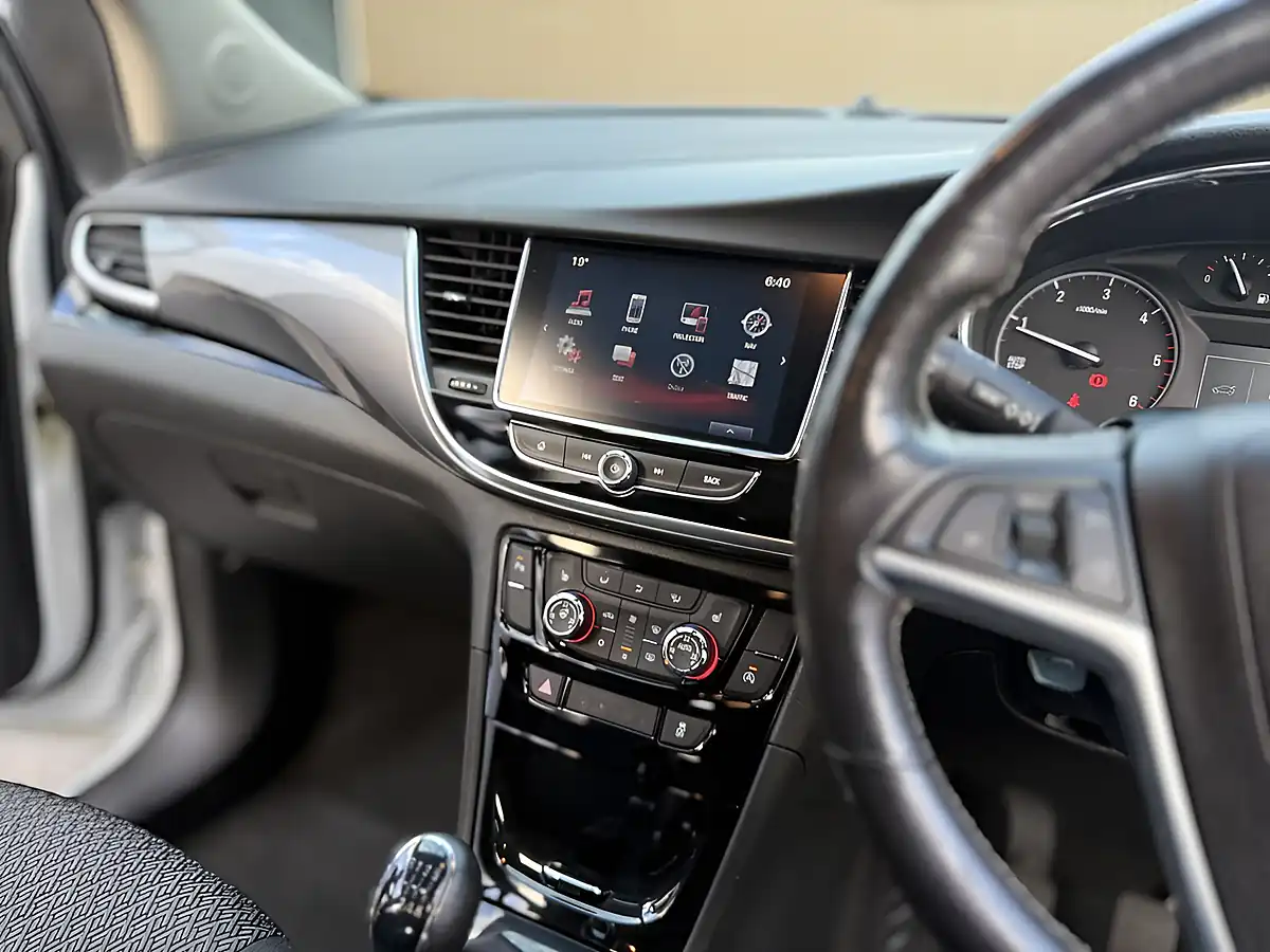 Used 2016 Vauxhall Mokka X Design Nav White - Interior and Exterior details 17
