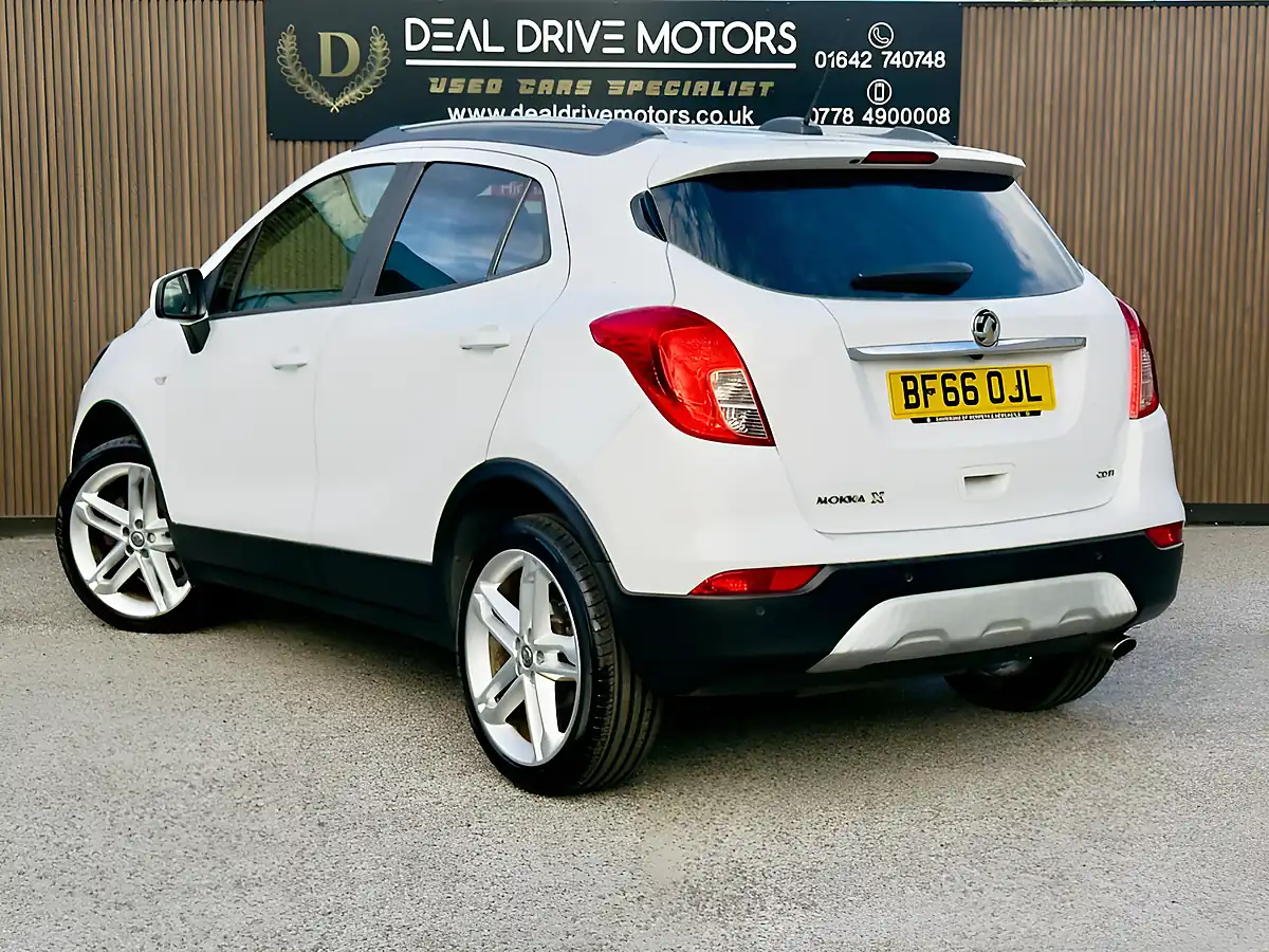 Used 2016 Vauxhall Mokka X Design Nav White - Interior and Exterior details 5