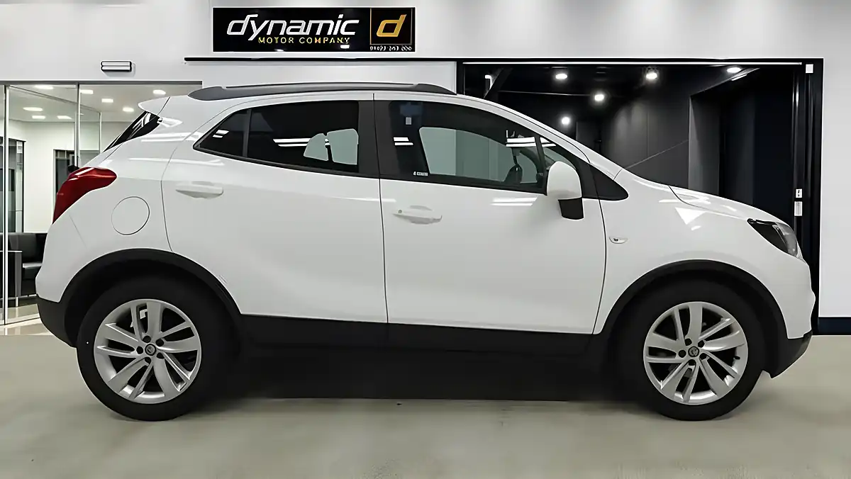Used 2016 Vauxhall Mokka X Design Nav White - Interior and Exterior details 7