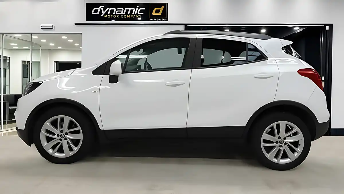 Used 2016 Vauxhall Mokka X Design Nav White - Interior and Exterior details 8