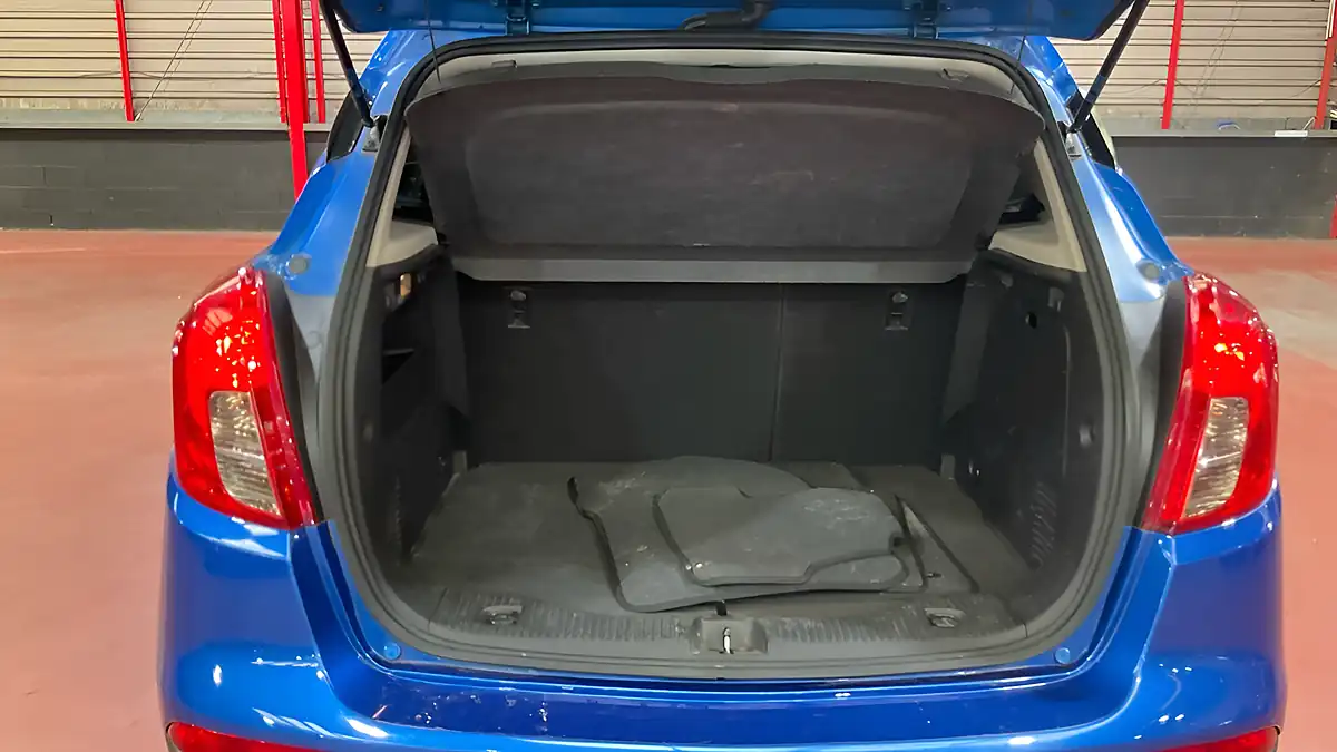 Used 2016 Vauxhall Mokka X Elite Blue - Interior and Exterior details 7
