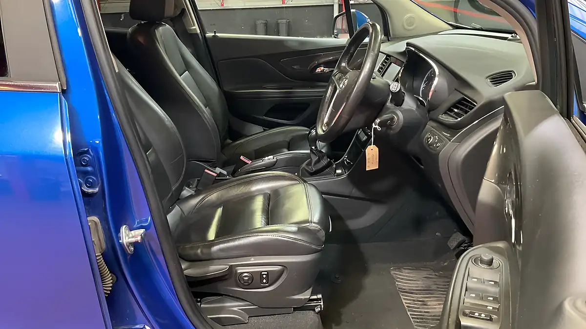 Used 2016 Vauxhall Mokka X Elite Blue - Interior and Exterior details 9