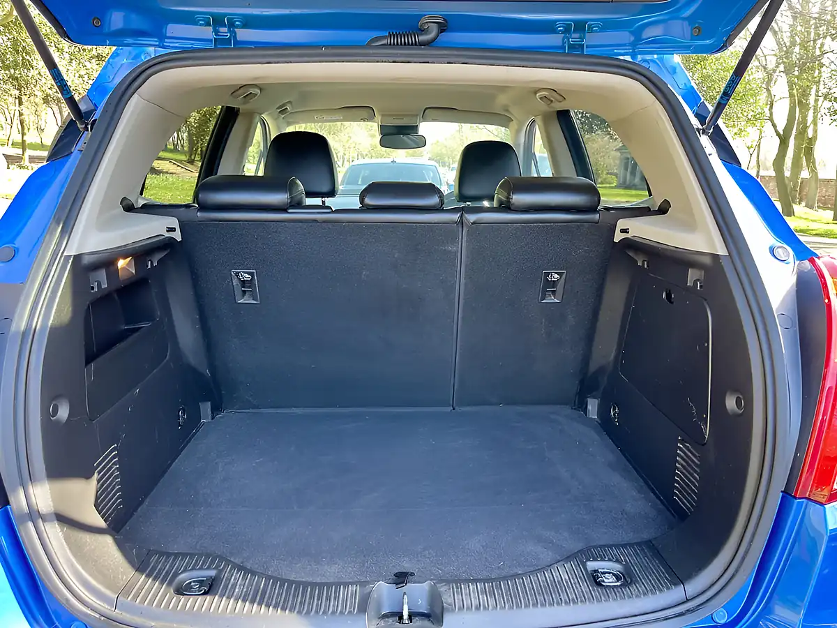 Used 2016 Vauxhall Mokka X Elite Blue - Interior and Exterior details 8