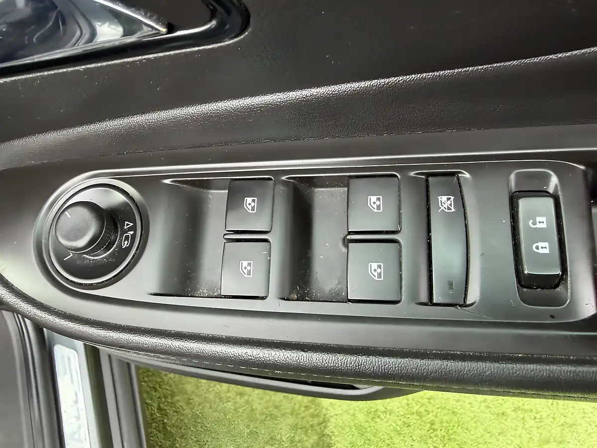 Used 2016 Vauxhall Mokka X Elite Grey - Interior and Exterior details 18