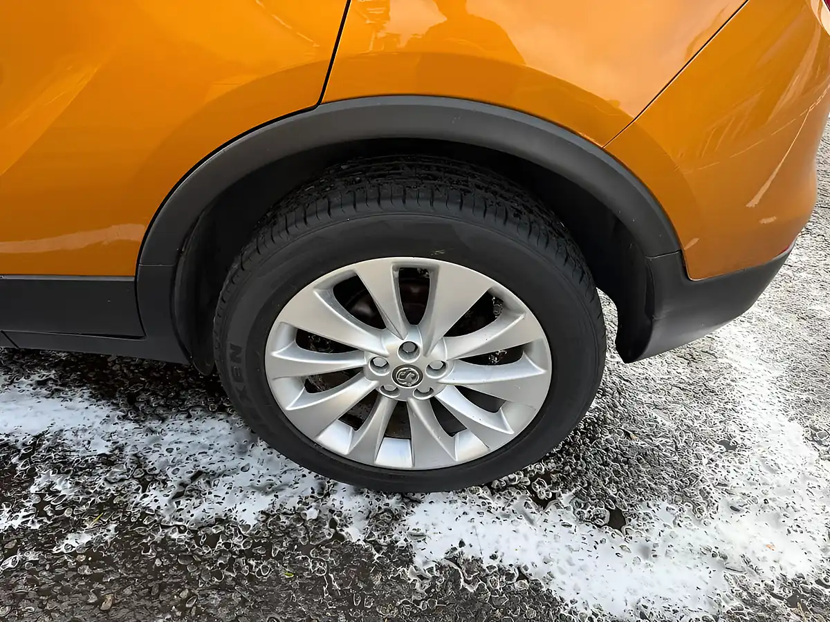Used 2016 Vauxhall Mokka X Elite Nav Orange - Interior and Exterior details 19