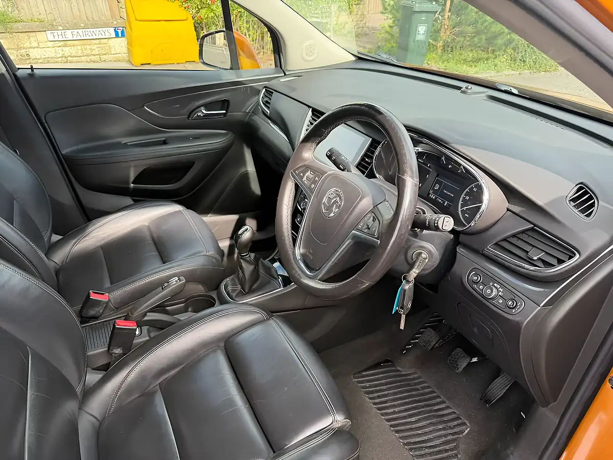 Used 2016 Vauxhall Mokka X Elite Nav Orange - Interior and Exterior details 8