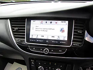 Used 2016 Vauxhall Mokka X Elite Nav Silver - Interior and Exterior details 10