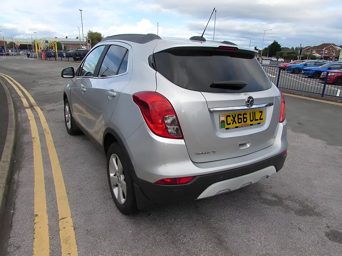 Used 2016 Vauxhall Mokka X Elite Nav Silver - Interior and Exterior details 4
