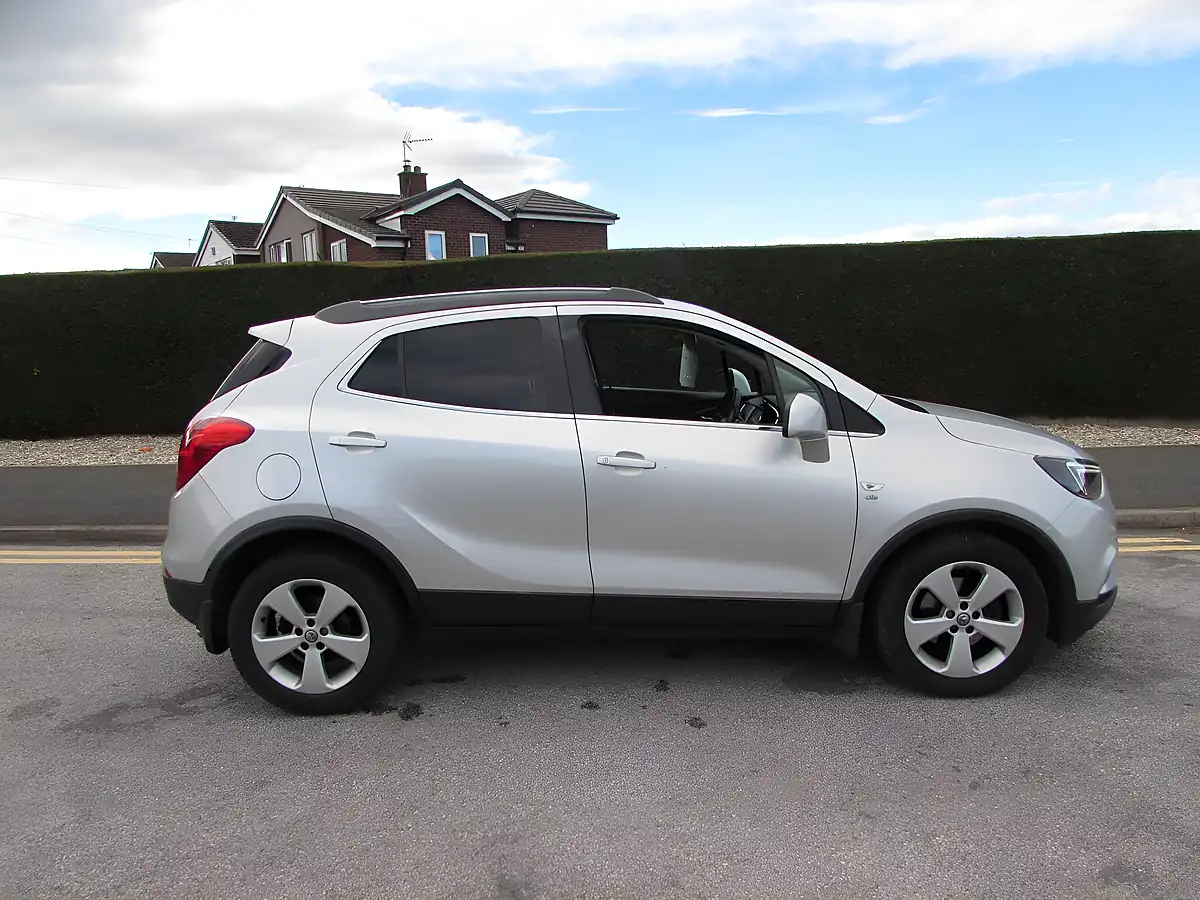 Used 2016 Vauxhall Mokka X Elite Nav Silver - Interior and Exterior details 5