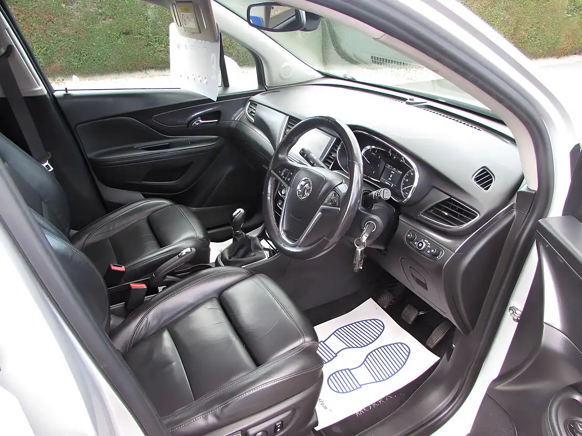 Used 2016 Vauxhall Mokka X Elite Nav Silver - Interior and Exterior details 6