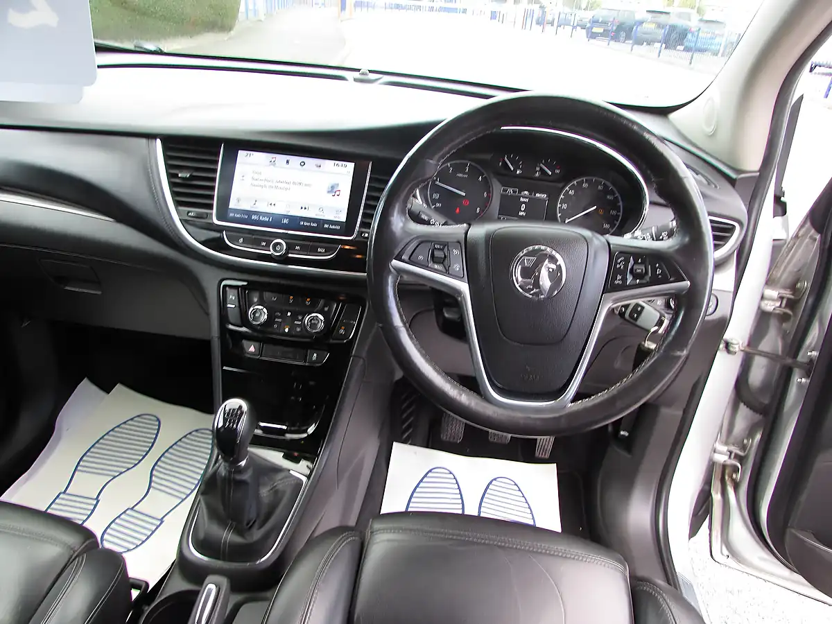 Used 2016 Vauxhall Mokka X Elite Nav Silver - Interior and Exterior details 9