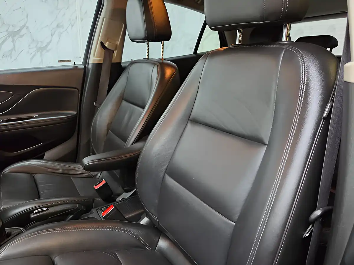 Used 2016 Vauxhall Mokka X Elite Silver - Interior and Exterior details 15