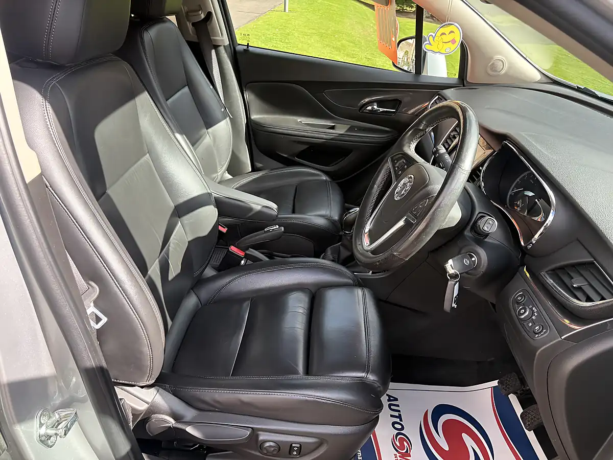 Used 2016 Vauxhall Mokka X Elite Silver - Interior and Exterior details 12