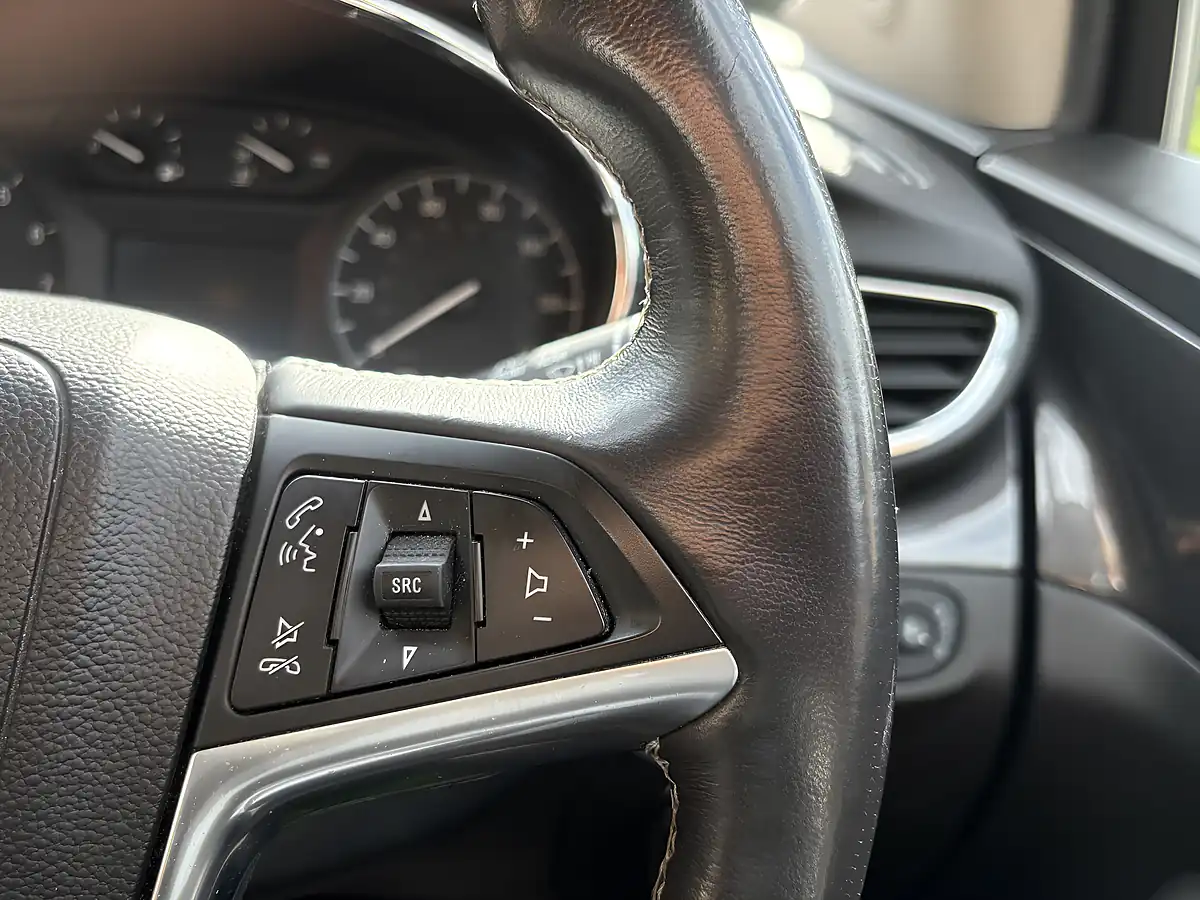 Used 2016 Vauxhall Mokka X Elite Silver - Interior and Exterior details 16
