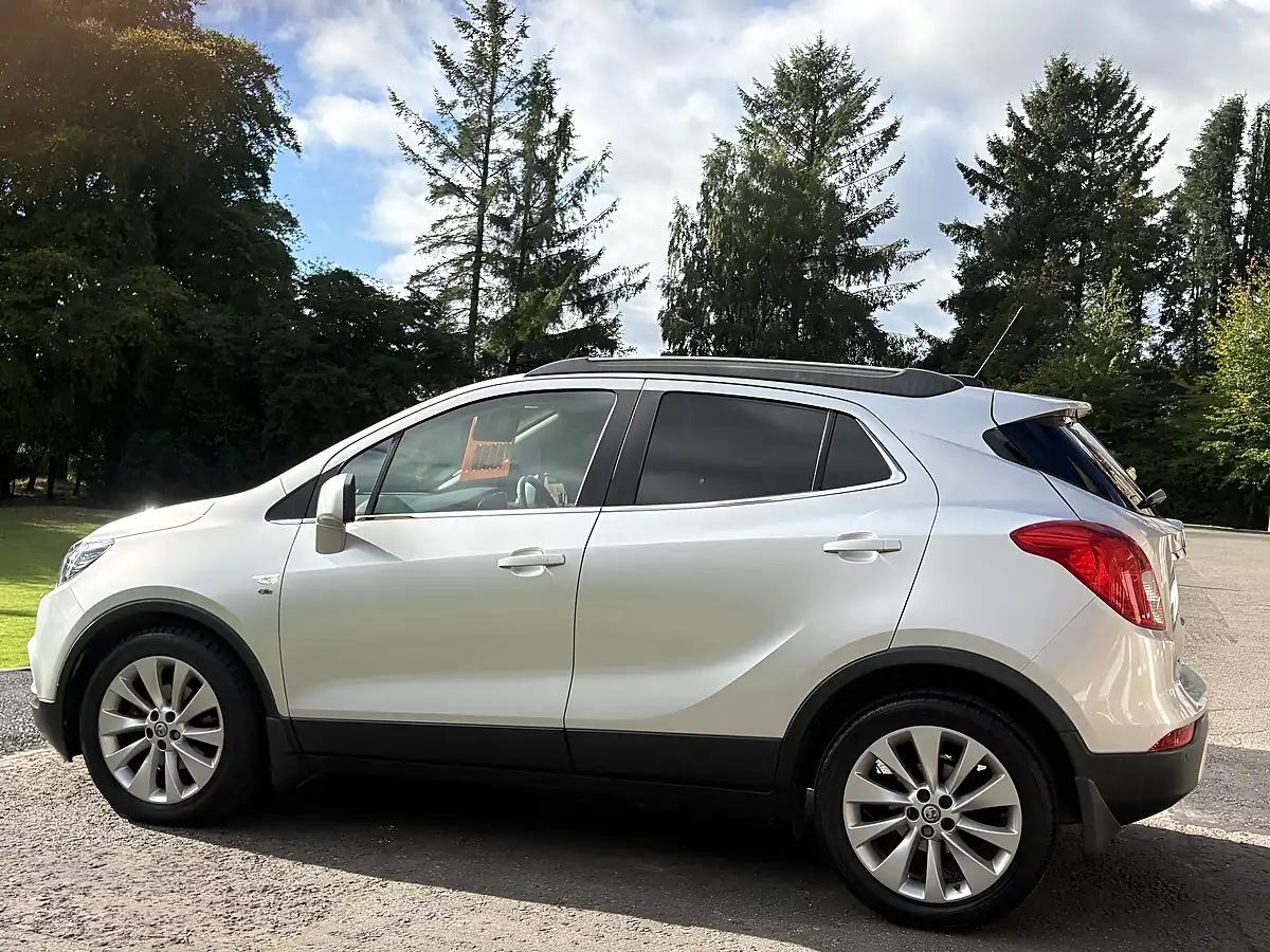 Used 2016 Vauxhall Mokka X Elite Silver - Interior and Exterior details 8