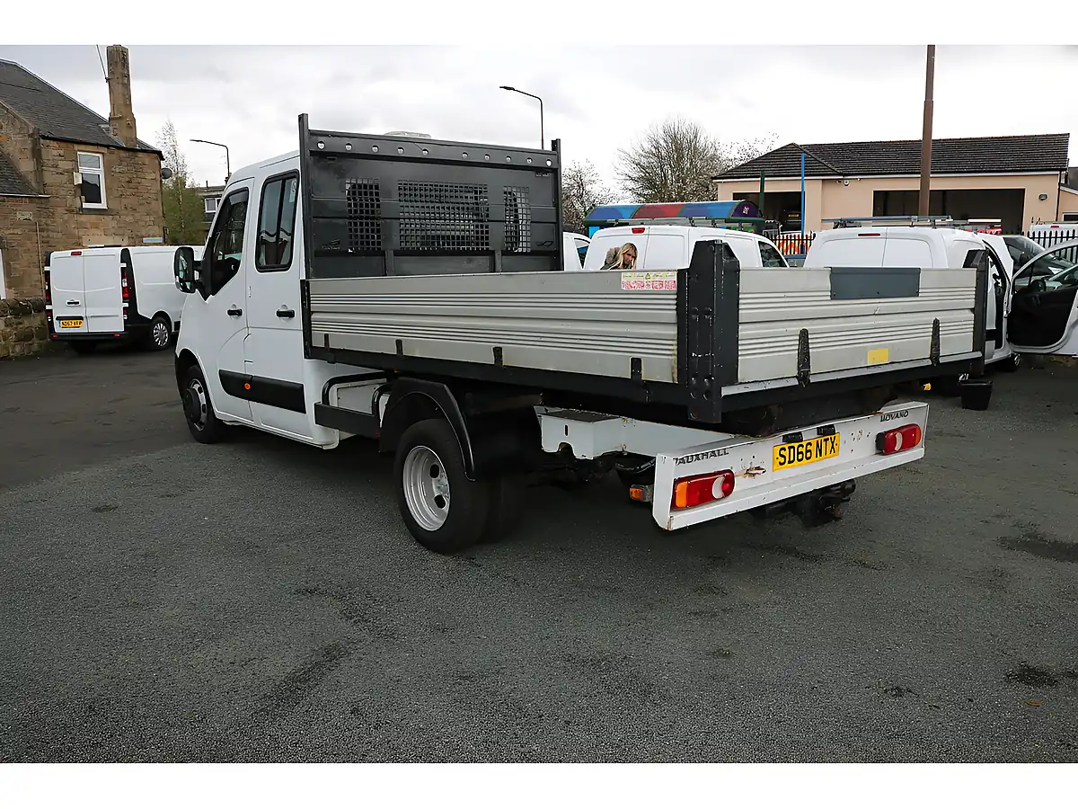 Used 2016 Vauxhall Movano Double Cab Tipper White - Interior and Exterior details 5