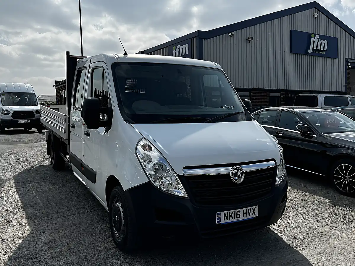 Used 2016 Vauxhall Movano F3500 L3 Arctic White - Front View