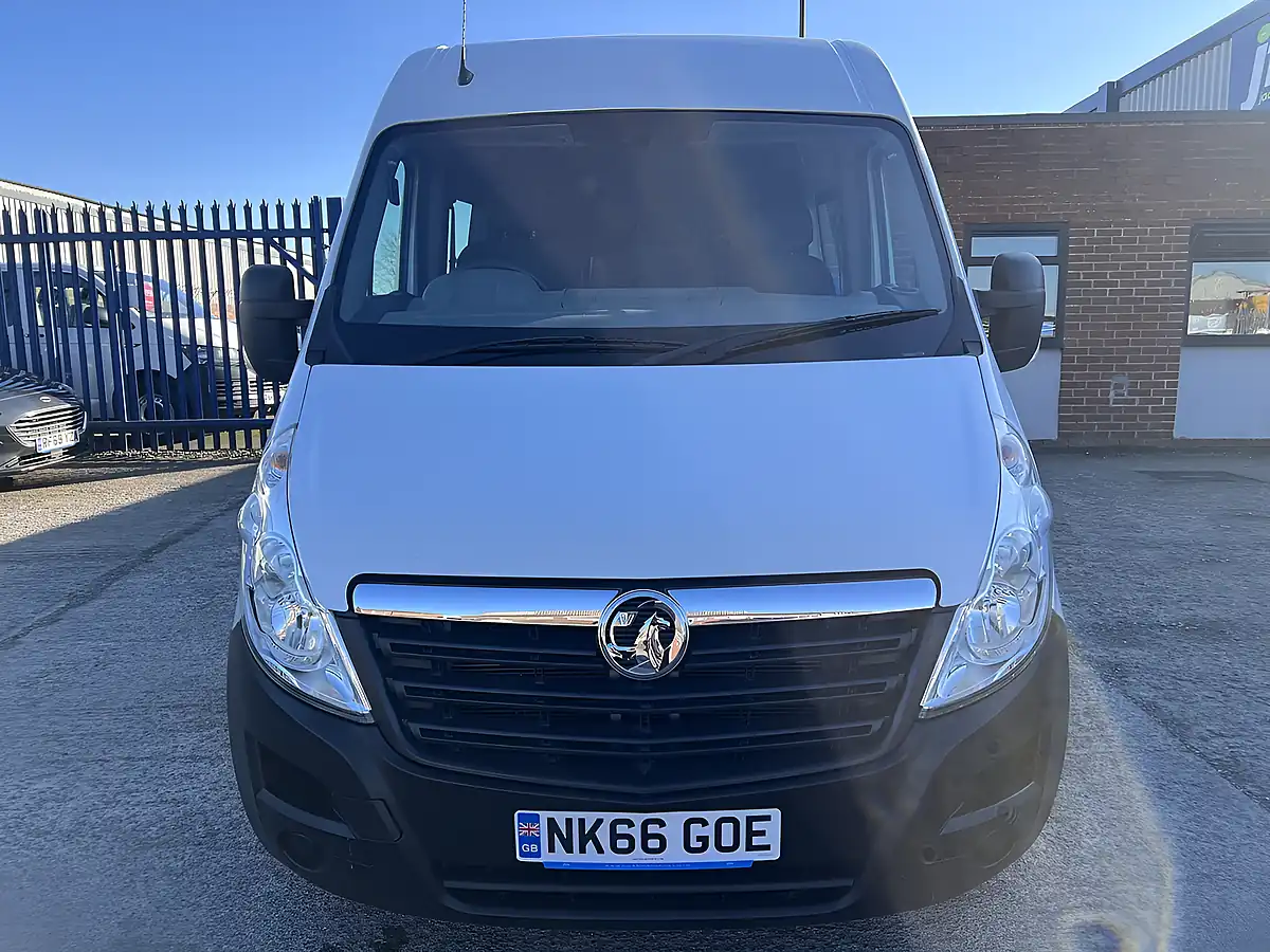 Used 2016 Vauxhall Movano L3H2 9-Seat Crew Van White - Interior and Exterior details 10