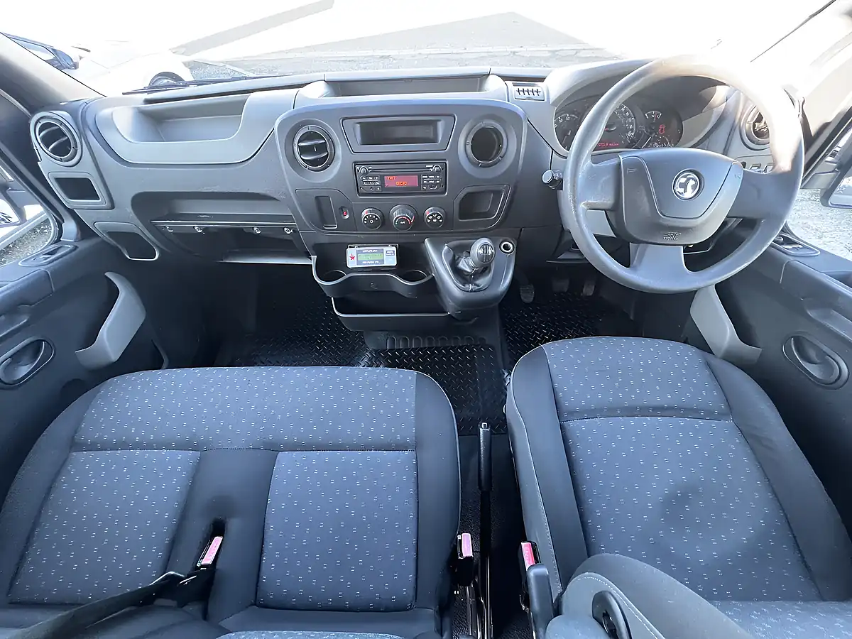 Used 2016 Vauxhall Movano L3H2 9-Seat Crew Van White - Interior and Exterior details 2