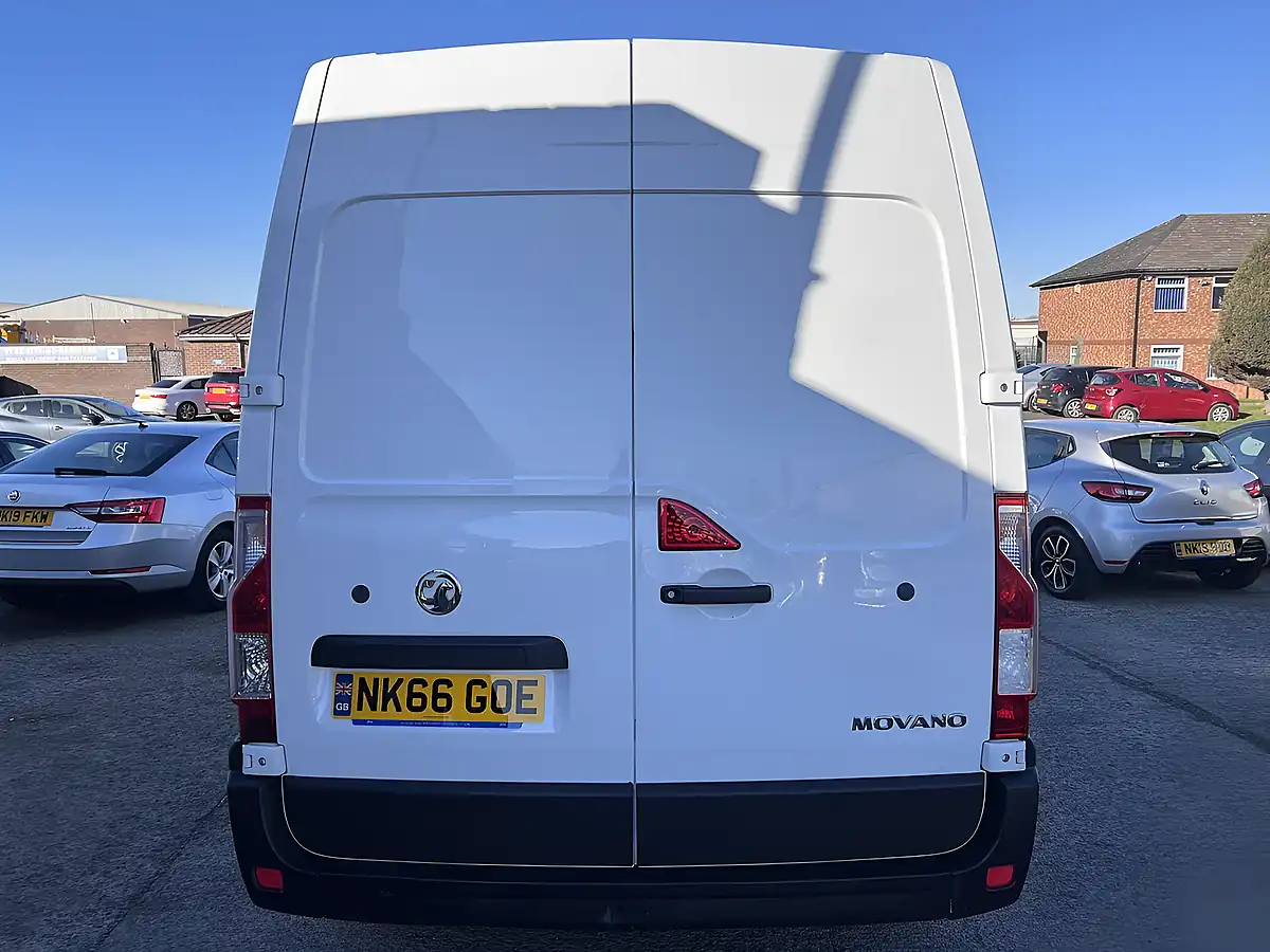 Used 2016 Vauxhall Movano L3H2 9-Seat Crew Van White - Interior and Exterior details 7